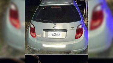 Al automóvil lo hurtaron de inmediaciones de Reynaudi y Mahatma Gandhi y apareció en el asentamiento 513, lindero al complejo habitacional Virgen de Guadalupe. Al automóvil lo hurtaron de inmediaciones de Reynaudi y Mahatma Gandhi y apareció en el asentamiento 513, lindero al complejo habitacional Virgen de Guadalupe.