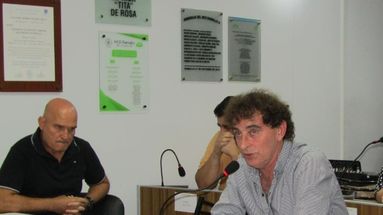 El concejal Luis Algasibiur, integrante del bloque Hechos, realizó un balance crítico de la apertura de sesiones ordinarias del Concejo Deliberante y del inicio del año legislativo en Ramallo, donde puso el foco en el tono del discurso del intendente, el clima interno del cuerpo y el rechazo al convenio firmado con Ternium Argentina. El concejal Luis Algasibiur, integrante del bloque Hechos, realizó un balance crítico de la apertura de sesiones ordinarias del Concejo Deliberante y del inicio del año legislativo en Ramallo, donde puso el foco en el tono del discurso del intendente, el clima interno del cuerpo y el rechazo al convenio firmado con Ternium Argentina.