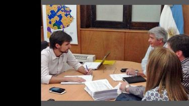 Importante reunión de autoridades de la FEB y la cartera educativa. (FEB)