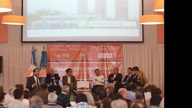 Funcionarios municipales estuvieron en la reunión realizada en La Plata. (GOBIERNO DE PERGAMINO)