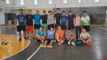 El lunes pasado, nuestra ciudad fue sede de un Encuentro Regional de Badminton que contó con la participación de las Escuelas de Bádminton de Pergamino, Rojas, Rafael Obligado, General Viamonte y Los Toldos. El lunes pasado, nuestra ciudad fue sede de un Encuentro Regional de Badminton que contó con la participación de las Escuelas de Bádminton de Pergamino, Rojas, Rafael Obligado, General Viamonte y Los Toldos.