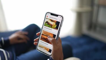El Foodie Radar 2025 confirma que, más allá de las tendencias globales, la gastronomía latinoamericana sigue encontrando en sus sabores tradicionales una forma de expresión cultural, identidad y pertenencia, ahora también a un clic de distancia. El Foodie Radar 2025 confirma que, más allá de las tendencias globales, la gastronomía latinoamericana sigue encontrando en sus sabores tradicionales una forma de expresión cultural, identidad y pertenencia, ahora también a un clic de distancia.