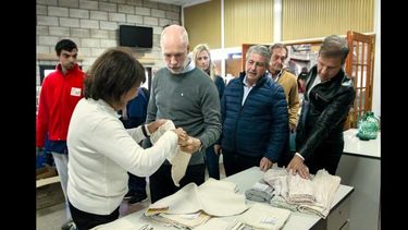 Rodríguez Larreta en el Taller Protegido, junto a intendente Javier Martínez. Rodríguez Larreta en el Taller Protegido, junto a intendente Javier Martínez.