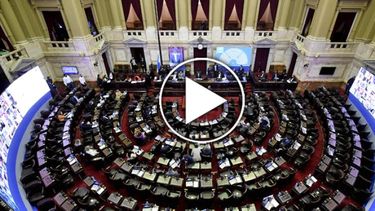 La sesión comenzará a las 11:00 de este martes. La sesión comenzará a las 11:00 de este martes.