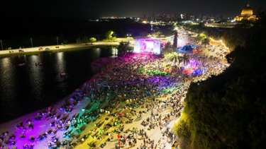 Con un primer fin de semana que superó las expectativas, Veranico continúa consolidándose como uno de los grandes planes del verano en San Nicolás. Con un primer fin de semana que superó las expectativas, Veranico continúa consolidándose como uno de los grandes planes del verano en San Nicolás.