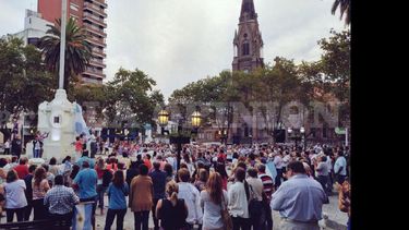 La convocatoria se hizo a través de redes sociales y el Gobierno nacional asegura que no la alentó.(LA OPINION)