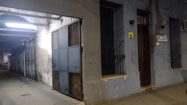 En septiembre de 2024 los ladrones redujeron al sereno de la cochera lindera para hacer un boquete en la pared divisoria y acceder a las instalaciones de la Inmobiliaria a sustraer el dinero de la caja de seguridad. En septiembre de 2024 los ladrones redujeron al sereno de la cochera lindera para hacer un boquete en la pared divisoria y acceder a las instalaciones de la Inmobiliaria a sustraer el dinero de la caja de seguridad.