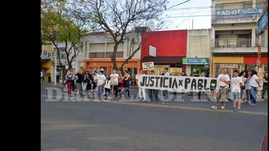 La tercera marcha se realizó ayer a la tarde. (LA OPINION)