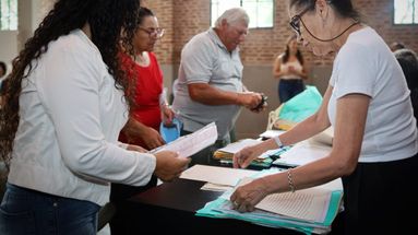 La Municipalidad sigue saldando deuda de escrituras con vecinos de Pergamino La Municipalidad sigue saldando deuda de escrituras con vecinos de Pergamino