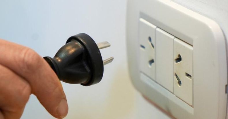El secretario de Energía, Eduardo Rodríguez Chirillo, negó la posibilidad de interrupciones programadas de electricidad para usuarios residenciales durante el verano.